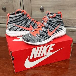 Nike Flyknit Chukka 5.5